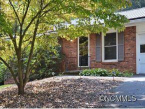 15 LANCELOT LANE - Photo 2