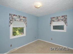 15 LANCELOT LANE - Photo 6