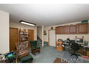 296 Laurel Park Place - Photo 17
