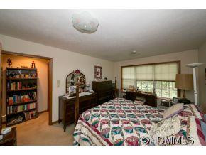 296 Laurel Park Place - Photo 18