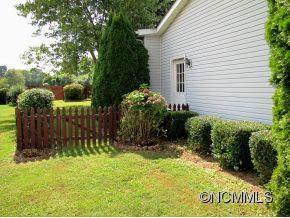 105 Sharons Way - Photo 3