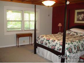 702 Valley View Circle - Photo 11