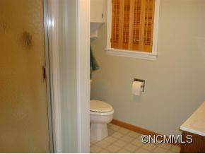 702 Valley View Circle - Photo 16