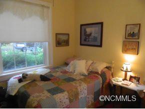 370 Maple Street - Photo 13
