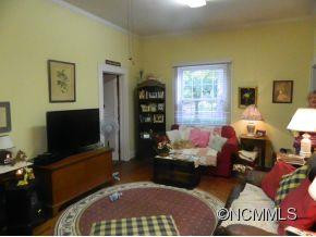 370 Maple Street - Photo 14