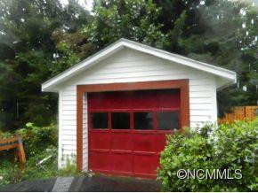 370 Maple Street - Photo 3