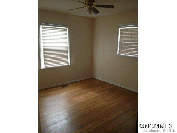 1101 Pinebrook - Photo 7