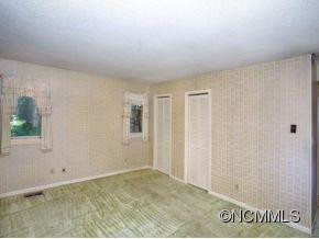 123 COLLEGE CIRCLE - Photo 12