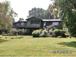 123 COLLEGE CIRCLE - Photo 16