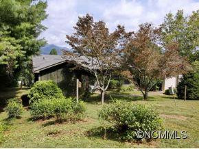 123 COLLEGE CIRCLE - Photo 18