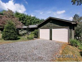 123 COLLEGE CIRCLE - Photo 20