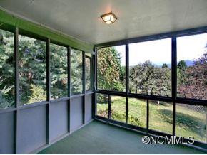 123 COLLEGE CIRCLE - Photo 22