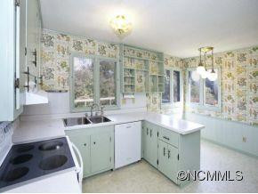 123 COLLEGE CIRCLE - Photo 6