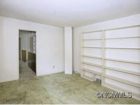 123 COLLEGE CIRCLE - Photo 7
