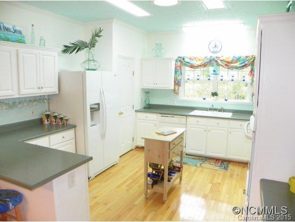 260 Blue Heron DR - Photo 11