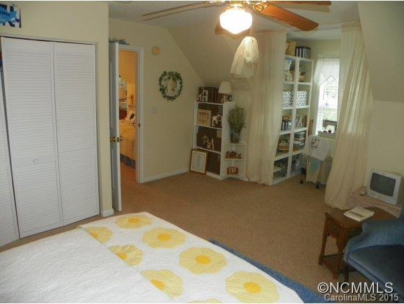 260 Blue Heron DR - Photo 20