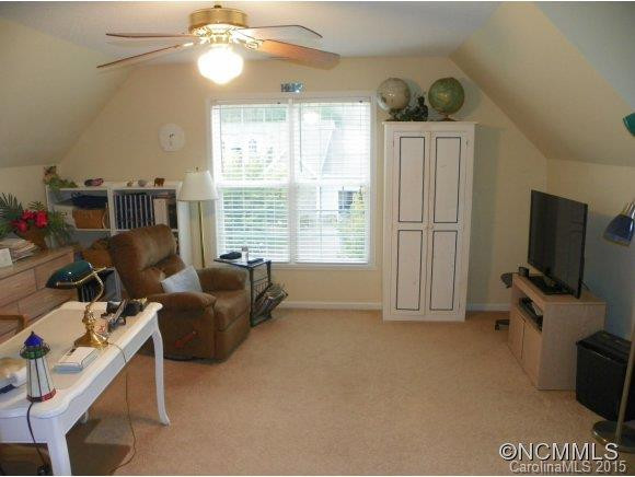 260 Blue Heron DR - Photo 22
