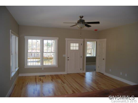 323 Wilson Ave - Photo 11