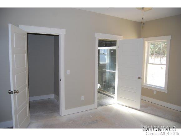 323 Wilson Ave - Photo 14