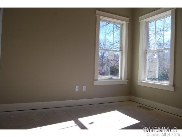 323 Wilson Ave - Photo 17