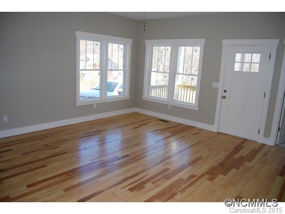 323 Wilson Ave - Photo 10