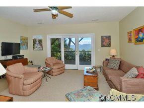 358 Presidential Drive - Photo 11
