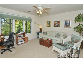 358 Presidential Drive - Photo 12