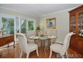 358 Presidential Drive - Photo 5