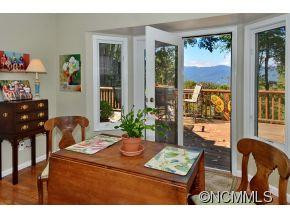 358 Presidential Drive - Photo 7