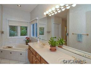 358 Presidential Drive - Photo 10