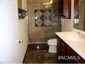 252 Haywood Knolls Drive - Photo 12