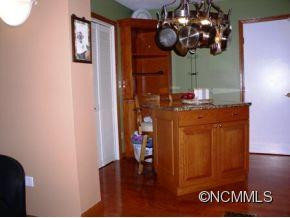 252 Haywood Knolls Drive - Photo 8