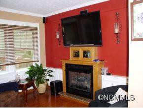 252 Haywood Knolls Drive - Photo 10