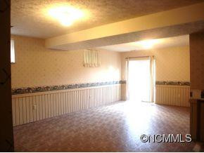 406 CROOKED CREEK ROAD - Photo 17