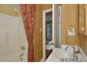 405 Winchester Creek Road - Photo 18
