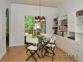 173 CLEAR CREEKSIDE DRIVE - Photo 3