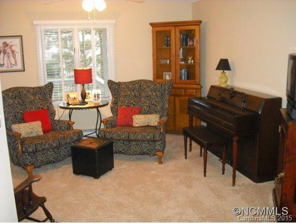 44 Hollybrook Drive - Photo 11