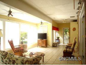 6 RED APPLE DRIVE - Photo 2