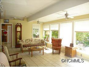 6 RED APPLE DRIVE - Photo 3