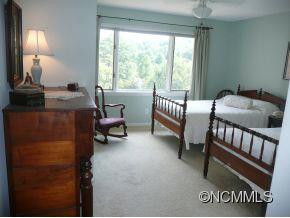 423 Crowfields Drive - Photo 13