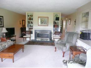 423 Crowfields Drive - Photo 4