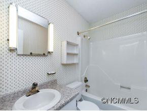 189 ROLLING GREEN DRIVE - Photo 8