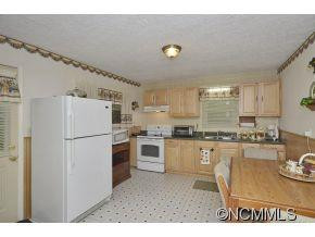 10 Shadowlawn Dr - Photo 2