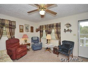 10 Shadowlawn Dr - Photo 3