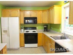 8 Sheppard Dr - Photo 5