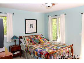 8 Sheppard Dr - Photo 10