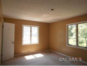 400 Eastview Drive - Photo 7