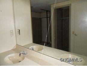 1208 Island Ford Road - Photo 7