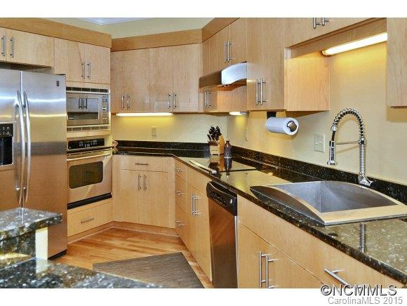 21 Battery park Unit 408 - Photo 8