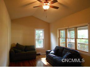 710 Center Street - Photo 4